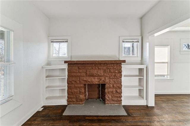 4438 Park Avenue, Kansas City, MO 64130