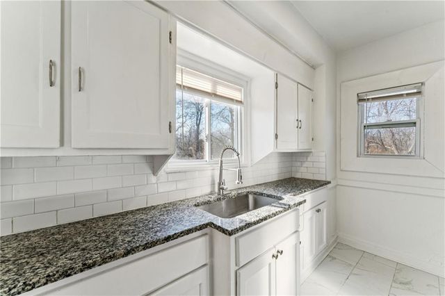 4438 Park Avenue, Kansas City, MO 64130