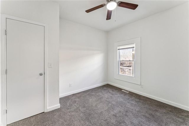 4438 Park Avenue, Kansas City, MO 64130