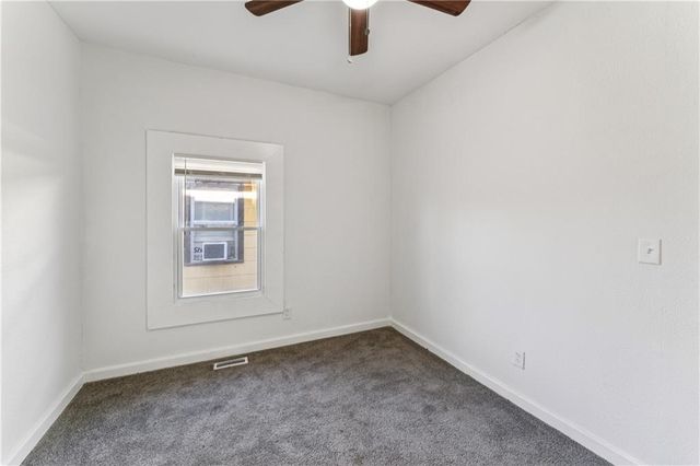 4438 Park Avenue, Kansas City, MO 64130