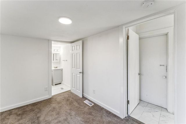 4438 Park Avenue, Kansas City, MO 64130