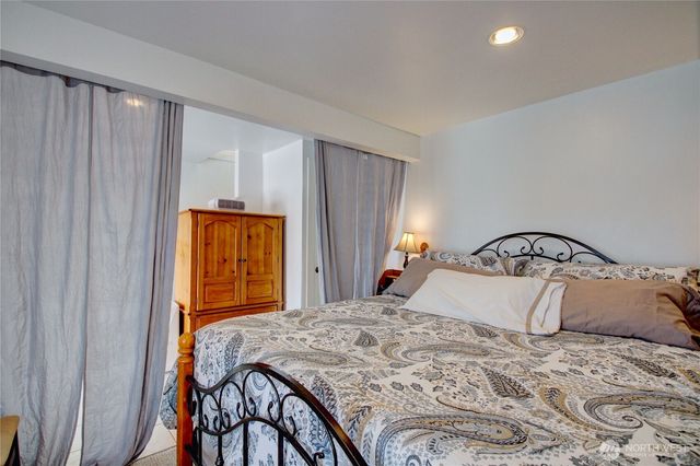 17218 Schuhs Lane, Stanwood, WA 98292