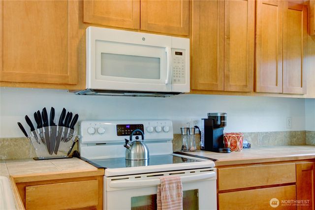 17218 Schuhs Lane, Stanwood, WA 98292
