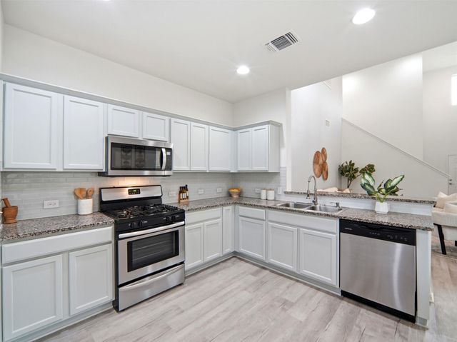 2911 Tilmon LN, Austin, TX 78725