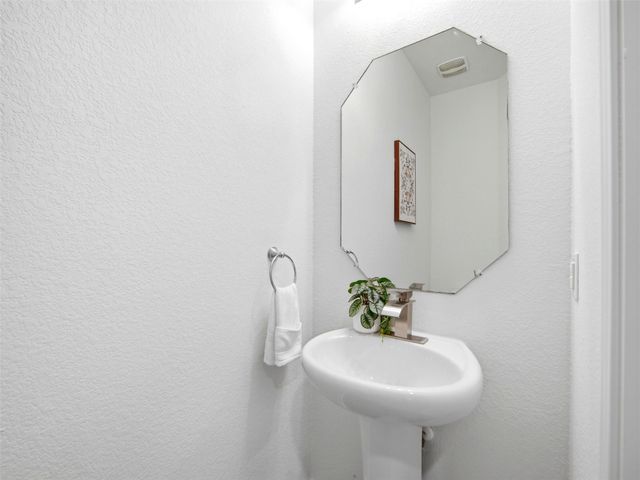 2911 Tilmon LN, Austin, TX 78725