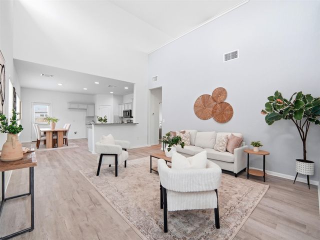 2911 Tilmon LN, Austin, TX 78725