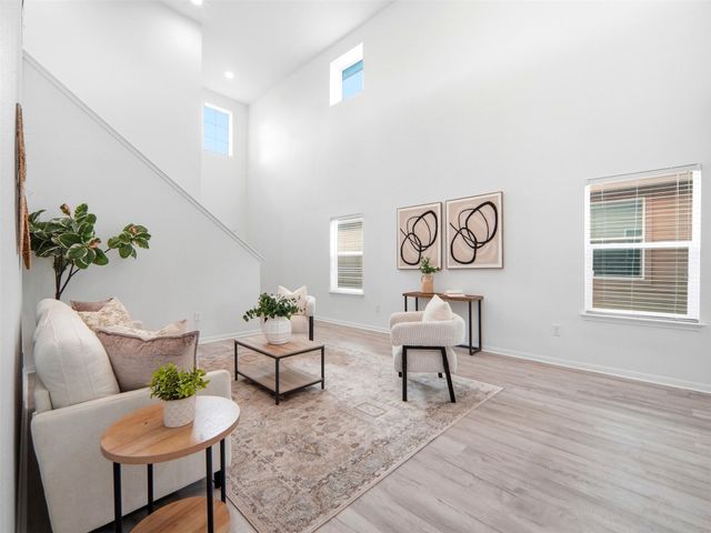 2911 Tilmon LN, Austin, TX 78725