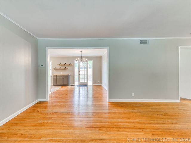 3921 E 37th Place, Tulsa, OK 74135