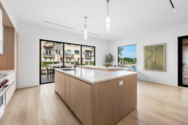 819 Bamboo Lane, Delray Beach, FL 33483