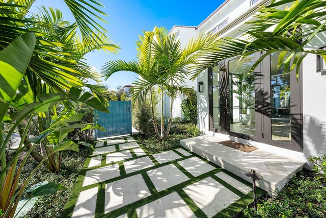 819 Bamboo Lane, Delray Beach, FL 33483