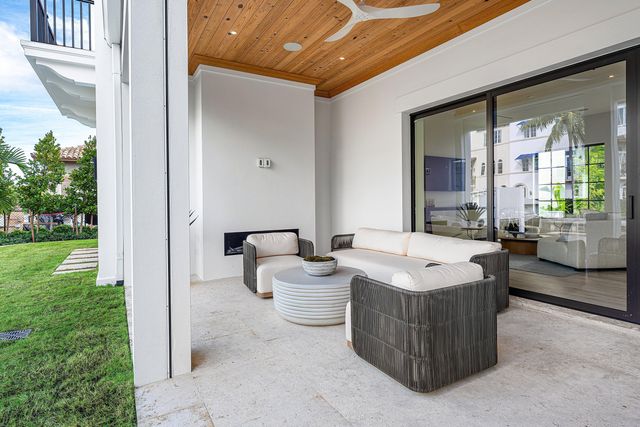 819 Bamboo Lane, Delray Beach, FL 33483