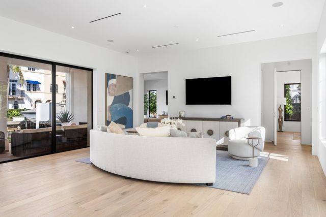 819 Bamboo Lane, Delray Beach, FL 33483