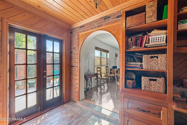 404 Briargate Circle, Lafayette, LA 70503