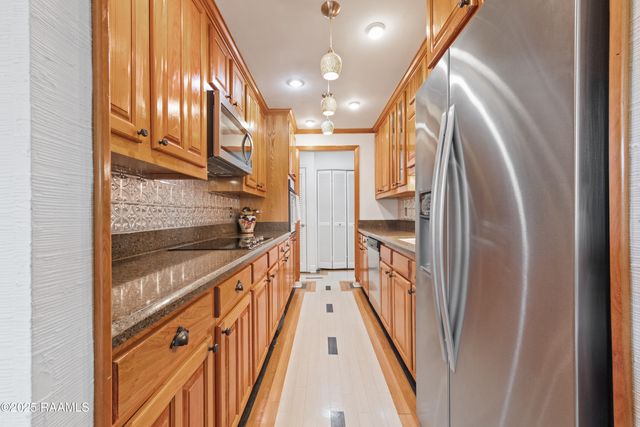 404 Briargate Circle, Lafayette, LA 70503