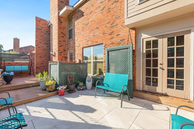 404 Briargate Circle, Lafayette, LA 70503