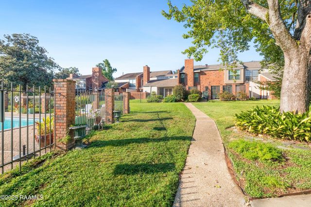 404 Briargate Circle, Lafayette, LA 70503