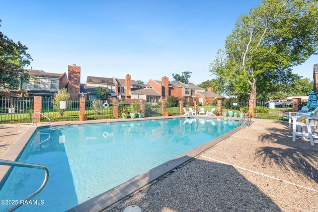 404 Briargate Circle, Lafayette, LA 70503