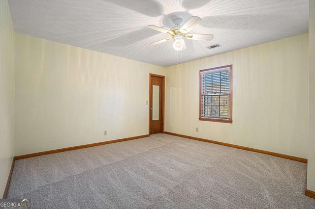 921 Cedar Trace SW, Lilburn, GA 30047