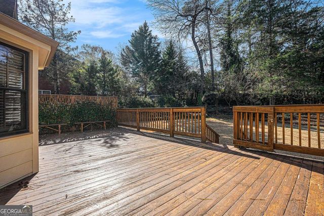 921 Cedar Trace SW, Lilburn, GA 30047