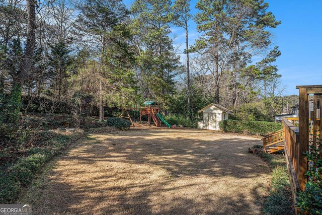 921 Cedar Trace SW, Lilburn, GA 30047