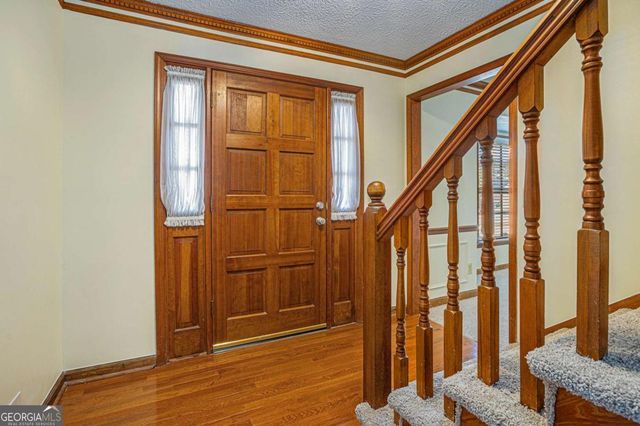 921 Cedar Trace SW, Lilburn, GA 30047