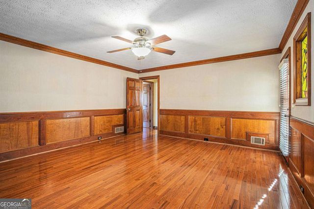 921 Cedar Trace SW, Lilburn, GA 30047