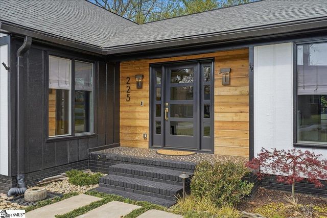 225 Parliament Road, Greenville, SC 29615