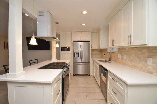 5834 Ludington Drive, Houston, TX 77035