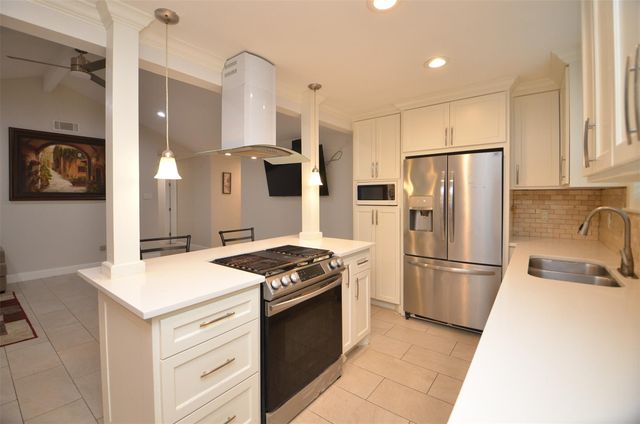 5834 Ludington Drive, Houston, TX 77035