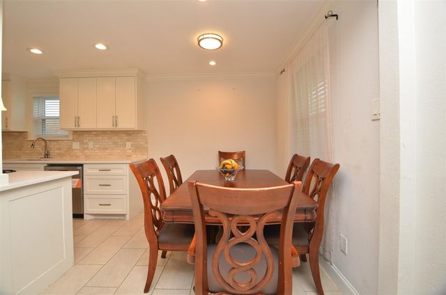 5834 Ludington Drive, Houston, TX 77035