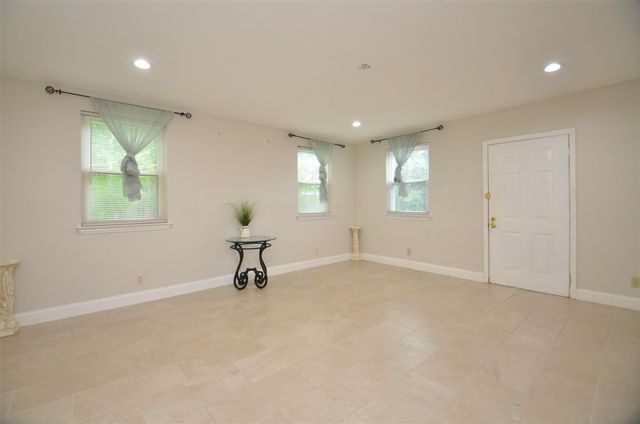 5834 Ludington Drive, Houston, TX 77035