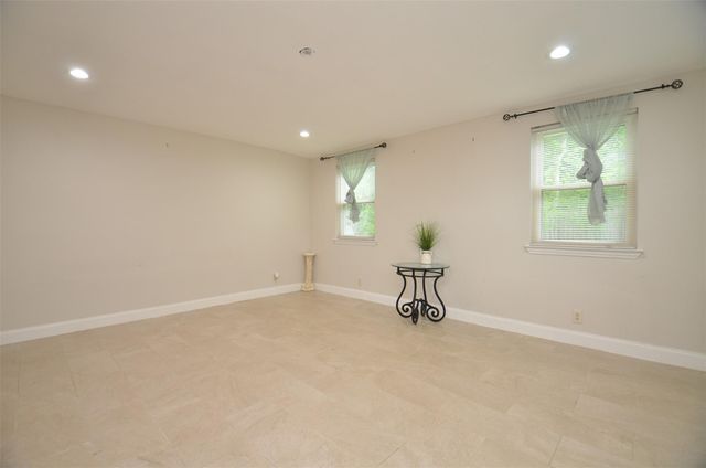 5834 Ludington Drive, Houston, TX 77035