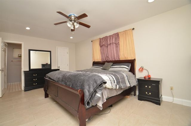 5834 Ludington Drive, Houston, TX 77035