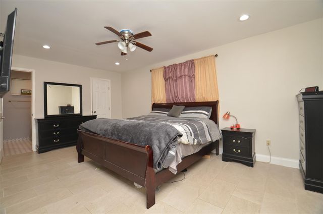 5834 Ludington Drive, Houston, TX 77035