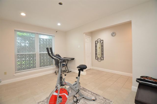 5834 Ludington Drive, Houston, TX 77035