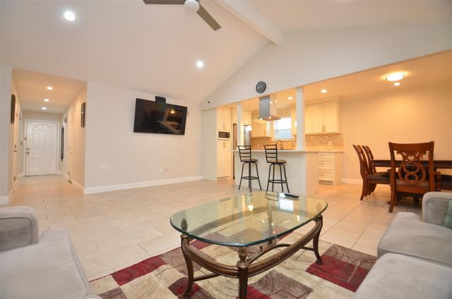 5834 Ludington Drive, Houston, TX 77035