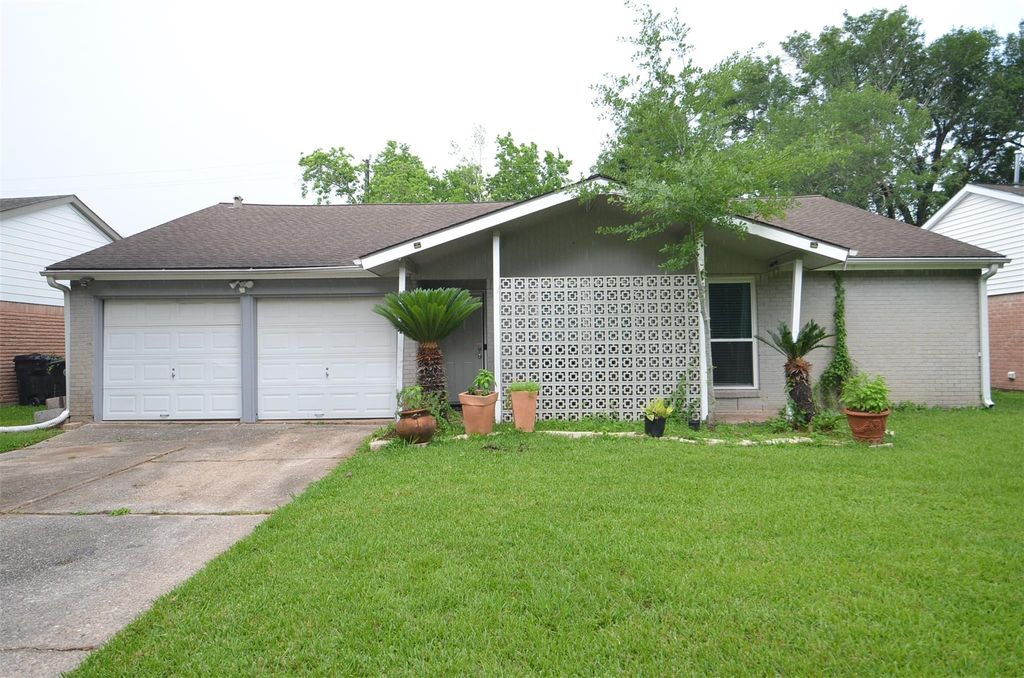5834 Ludington Drive, Houston, TX 77035