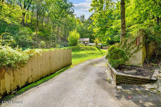 3127 Emerald Springs Loop, Sevierville, TN 37862