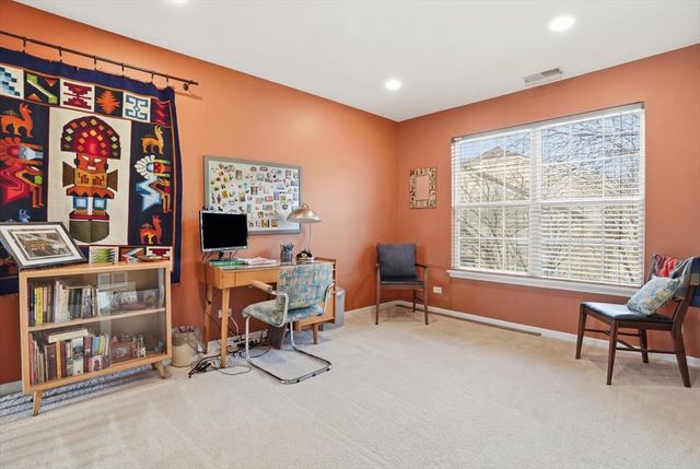 529 Shakespeare Drive, Grayslake, IL 60030