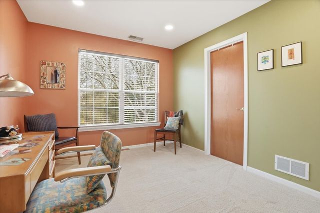 529 Shakespeare Drive, Grayslake, IL 60030