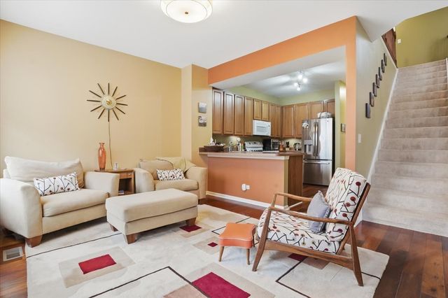 529 Shakespeare Drive, Grayslake, IL 60030