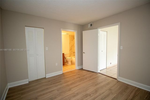 9491 S Palm Cir S 101, Pembroke Pines, FL 33025