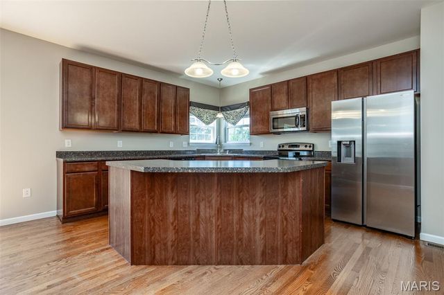 2601 Crimson View Drive, Belleville, IL 62221