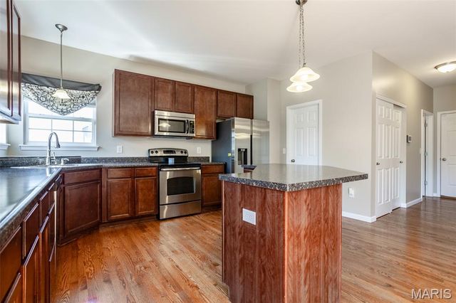 2601 Crimson View Drive, Belleville, IL 62221