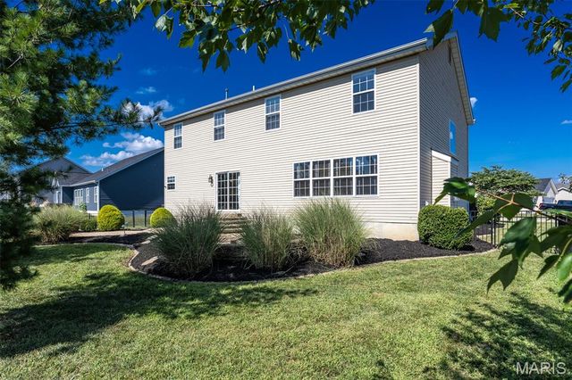 2601 Crimson View Drive, Belleville, IL 62221