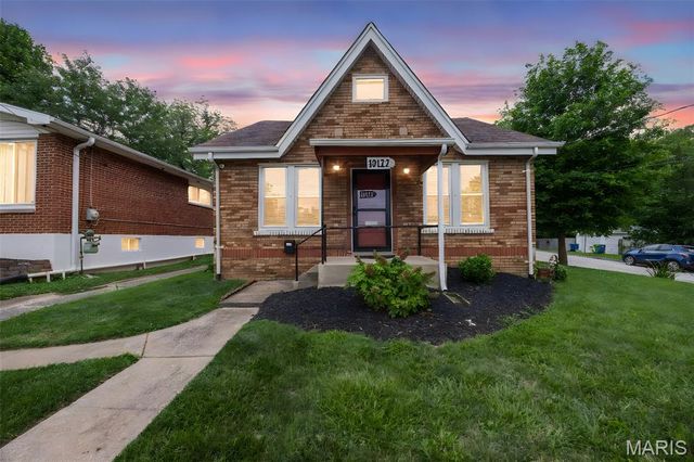 10122 Niblic Drive, St Louis, MO 63114