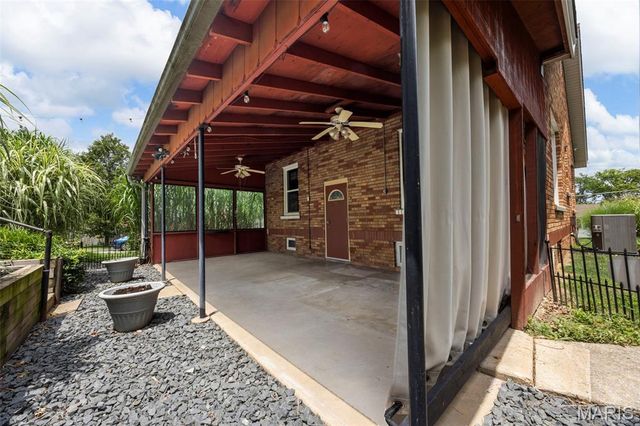 10122 Niblic Drive, St Louis, MO 63114