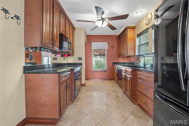 10122 Niblic Drive, St Louis, MO 63114