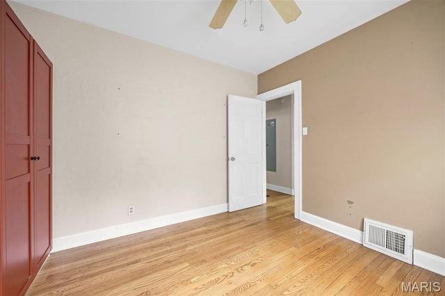 10122 Niblic Drive, St Louis, MO 63114