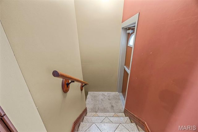 10122 Niblic Drive, St Louis, MO 63114